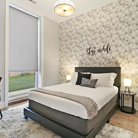 1-Bedroom Minimalist Apt With Laundry - Crosby 204